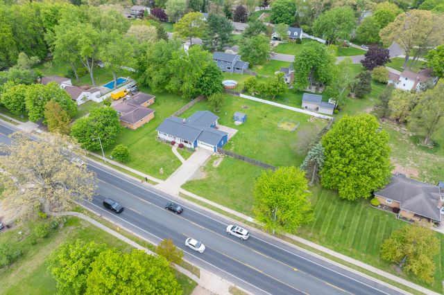 6806 Oakland Drive, Portage, MI 49024