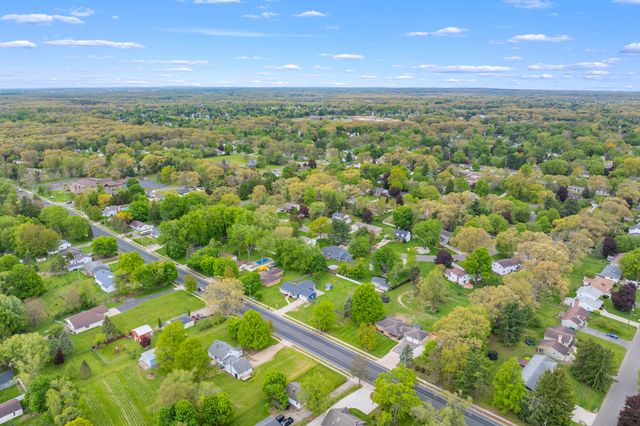 6806 Oakland Drive, Portage, MI 49024