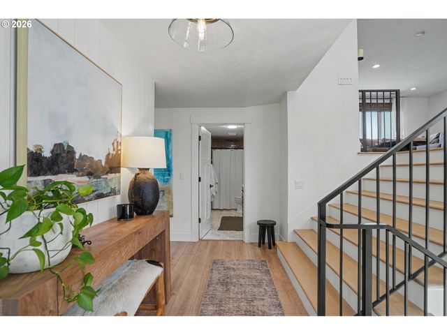 4918 VIEWCREST Rd S, Salem, OR 97302