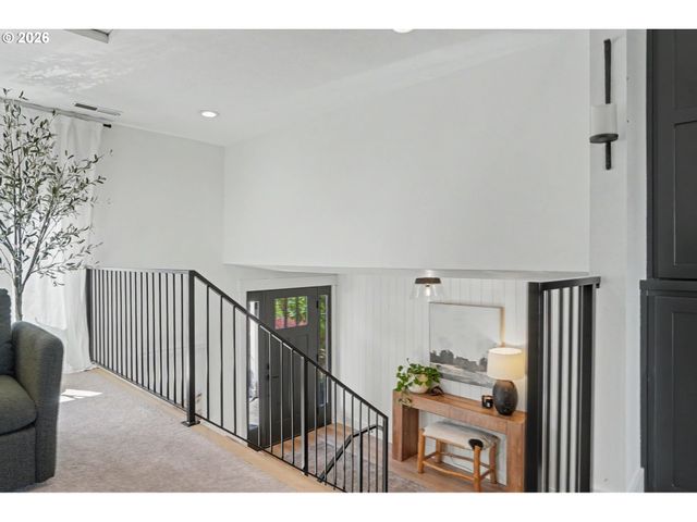 4918 VIEWCREST Rd S, Salem, OR 97302