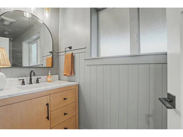 4918 VIEWCREST Rd S, Salem, OR 97302