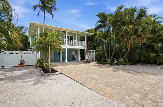2811 GULF DRIVE, Holmes Beach, FL 34217