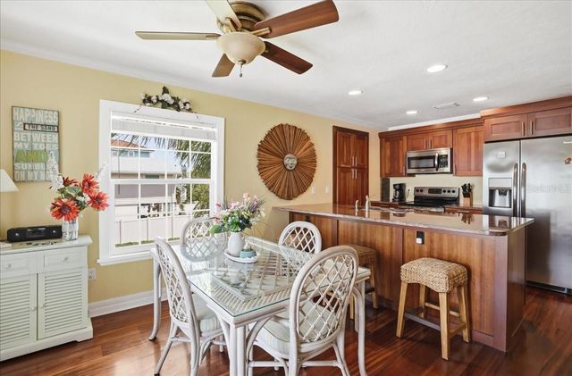 2811 GULF DRIVE, Holmes Beach, FL 34217