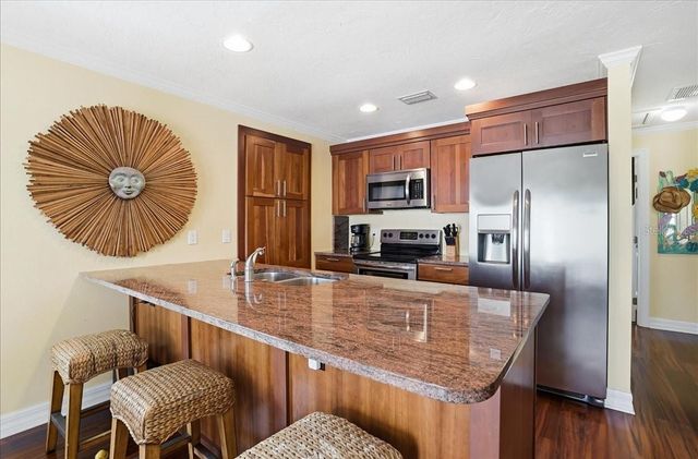 2811 GULF DRIVE, Holmes Beach, FL 34217