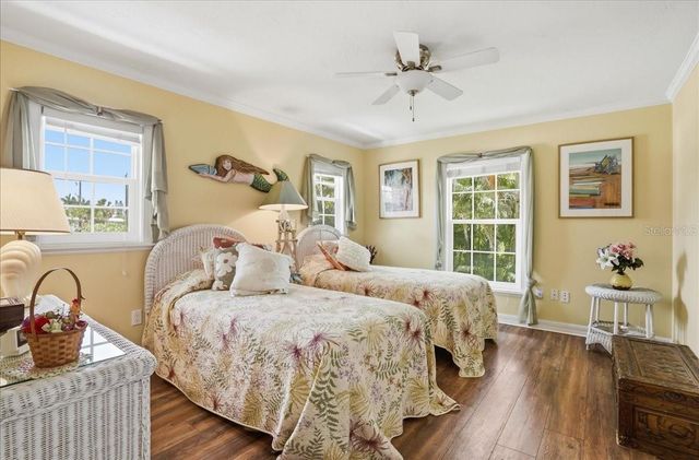 2811 GULF DRIVE, Holmes Beach, FL 34217