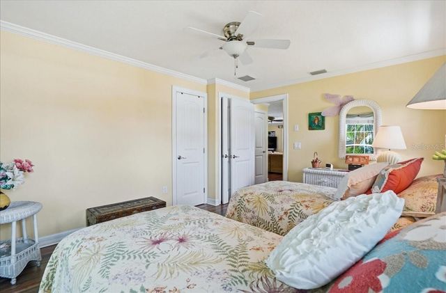 2811 GULF DRIVE, Holmes Beach, FL 34217