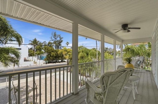 2811 GULF DRIVE, Holmes Beach, FL 34217