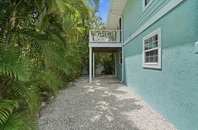 2811 GULF DRIVE, Holmes Beach, FL 34217