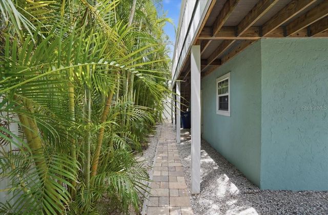 2811 GULF DRIVE, Holmes Beach, FL 34217