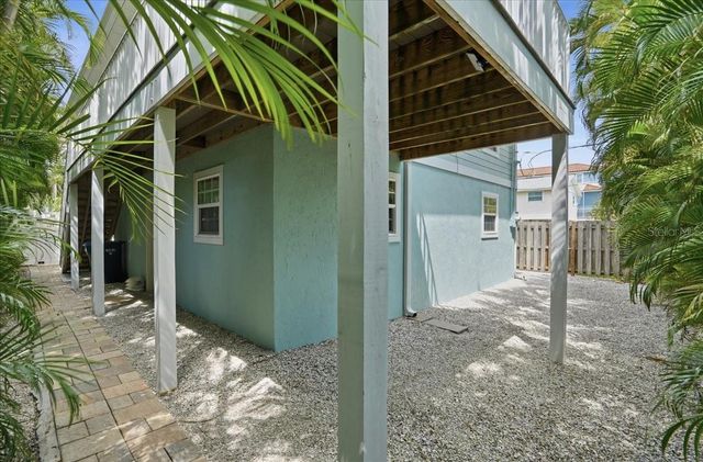 2811 GULF DRIVE, Holmes Beach, FL 34217
