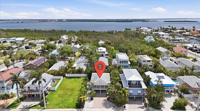 2811 GULF DRIVE, Holmes Beach, FL 34217