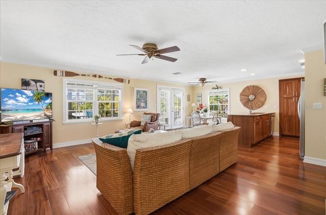2811 GULF DRIVE, Holmes Beach, FL 34217