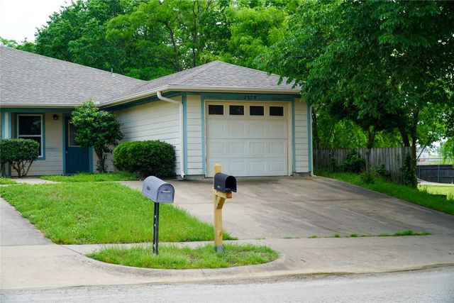 207 W Hillcrest Street B, Keene, TX 76059