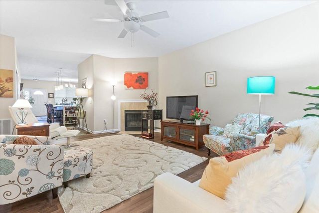 224 Lake Cove Drive, Delaware, OH 43015