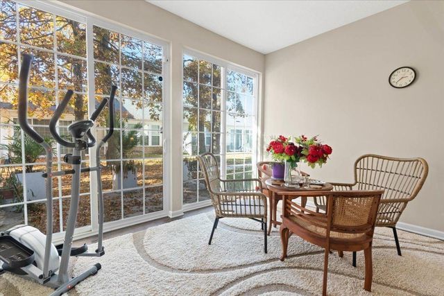 224 Lake Cove Drive, Delaware, OH 43015