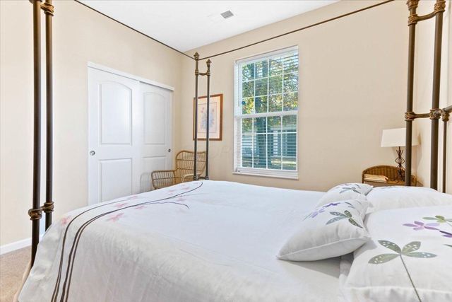 224 Lake Cove Drive, Delaware, OH 43015