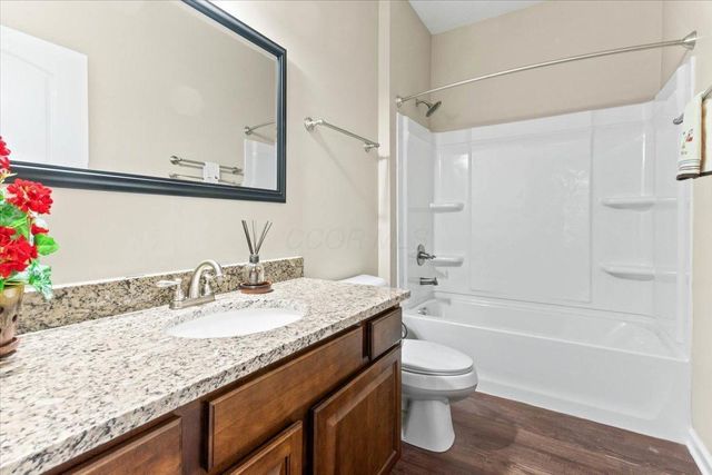 224 Lake Cove Drive, Delaware, OH 43015