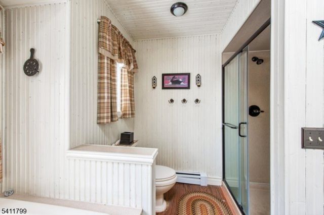 20 Windjammer Dr, Jefferson Twp., NJ 07849