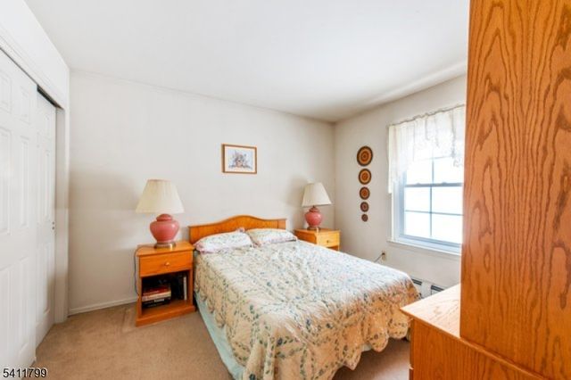 20 Windjammer Dr, Jefferson Twp., NJ 07849