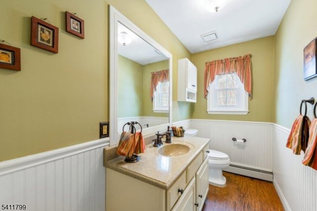 20 Windjammer Dr, Jefferson Twp., NJ 07849