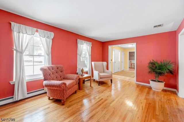 20 Windjammer Dr, Jefferson Twp., NJ 07849