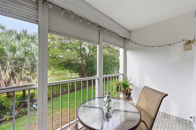 1201 Hillcrest Ct 209, Hollywood, FL 33021