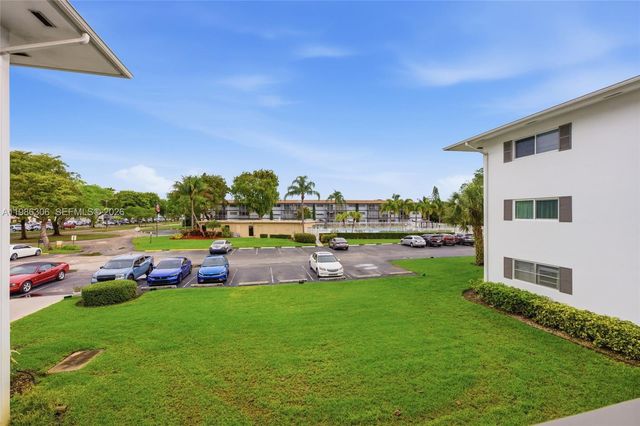 1201 Hillcrest Ct 209, Hollywood, FL 33021