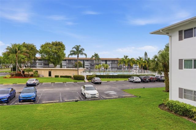 1201 Hillcrest Ct 209, Hollywood, FL 33021