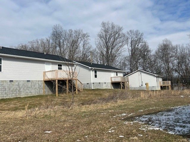 225 Iris Ln, Crossville, TN 38555