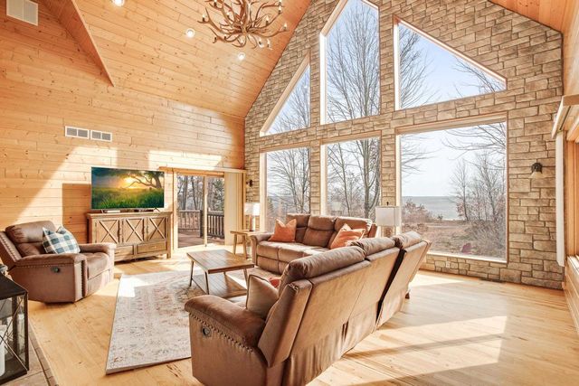 W5271 Southview Drive, Necedah, WI 54646