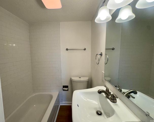 1565 Lodge Avenue, Evansville, IN 47714