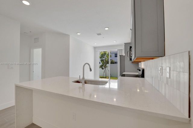 133 SW 171st Way, Pembroke Pines, FL 33027