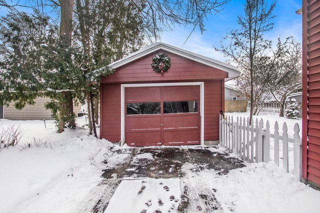 28 E 23rd Street, Holland, MI 49423