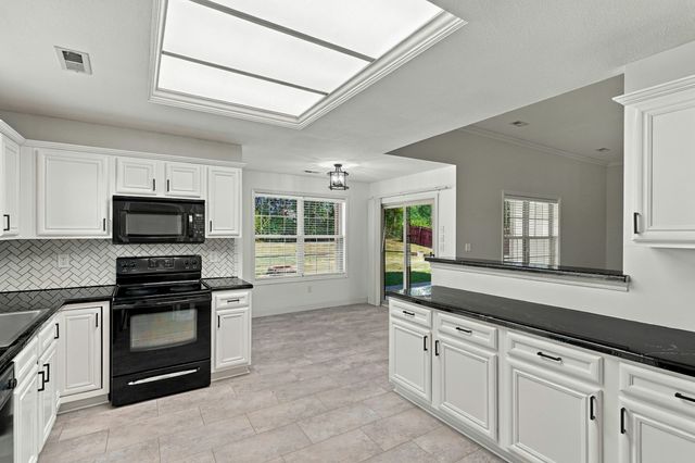 6301 RUTH ANN AVE, Hallsville, MO 65255