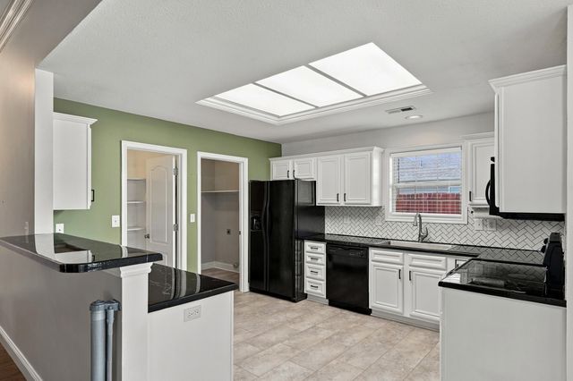 6301 RUTH ANN AVE, Hallsville, MO 65255