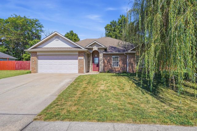 6301 RUTH ANN AVE, Hallsville, MO 65255