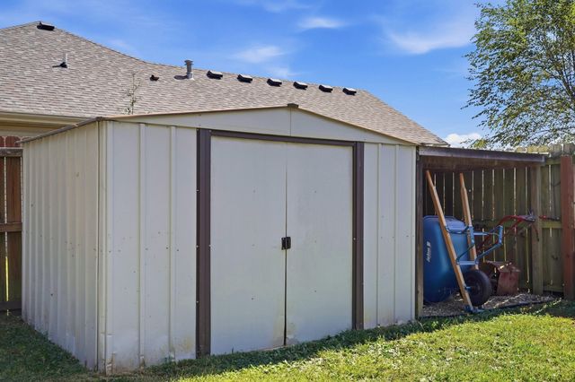 6301 RUTH ANN AVE, Hallsville, MO 65255