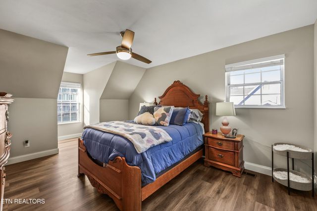 2312 Crestpark Rd, Knoxville, TN 37912