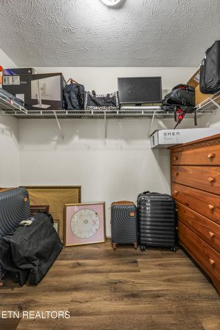 2312 Crestpark Rd, Knoxville, TN 37912