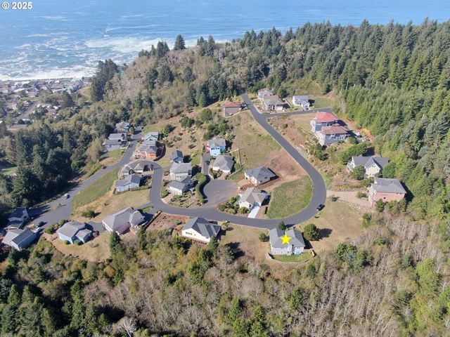 220 Ne SPRING Ave, Depoe Bay, OR 97341