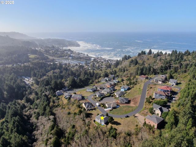 220 Ne SPRING Ave, Depoe Bay, OR 97341