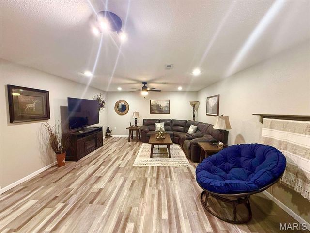 106 Park Place, Crocker, MO 65452