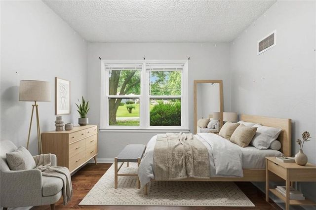 6505 Overton Avenue, Kansas City, MO 64133