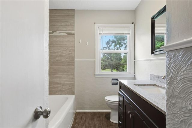6505 Overton Avenue, Kansas City, MO 64133