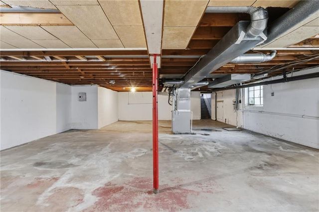 6505 Overton Avenue, Kansas City, MO 64133