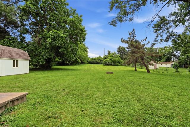 6505 Overton Avenue, Kansas City, MO 64133