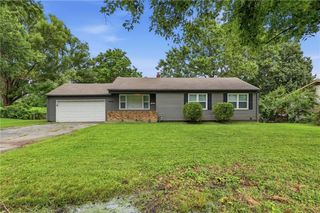 6505 Overton Avenue, Kansas City, MO 64133
