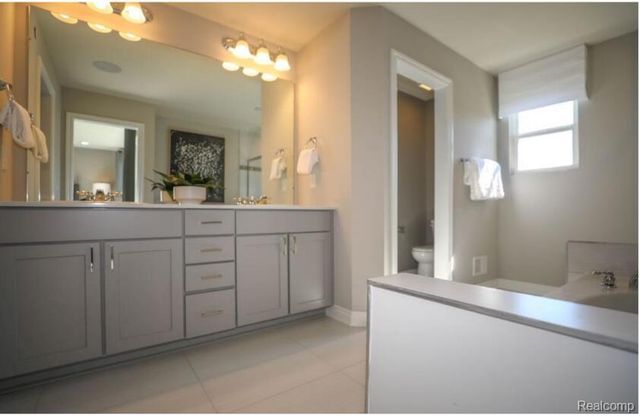 40111 Premier Drive 21, Plymouth, MI 48170