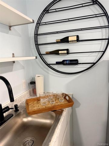 40111 Premier Drive 21, Plymouth, MI 48170