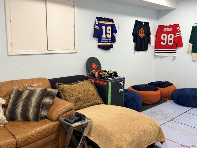 40111 Premier Drive 21, Plymouth, MI 48170